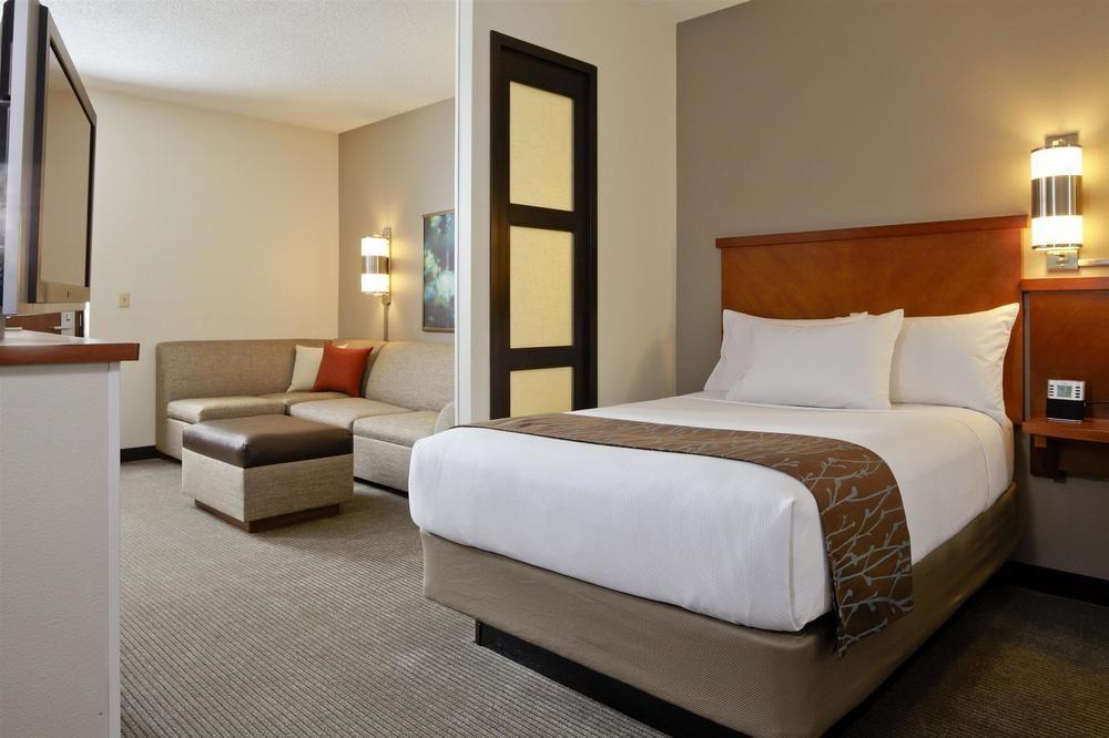 Hyatt Place Detroit/Livonia Esterno foto